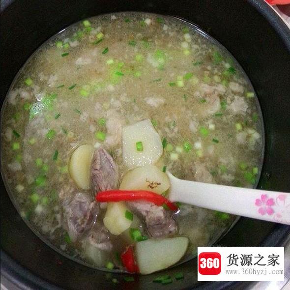 土豆炖排骨汤怎么做好吃