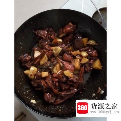 美味香辣土豆烧鸡块的做法