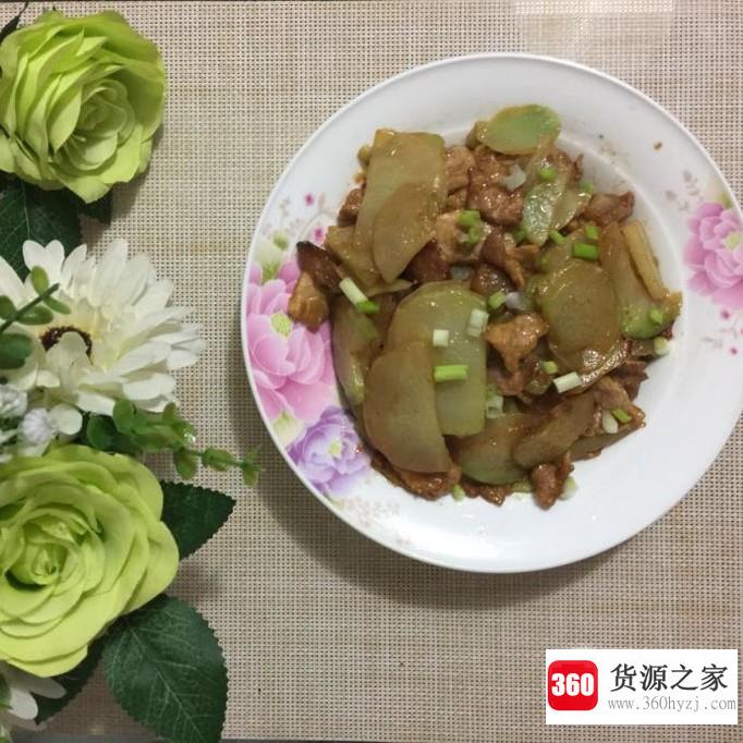 怎么做菜头炒肉？