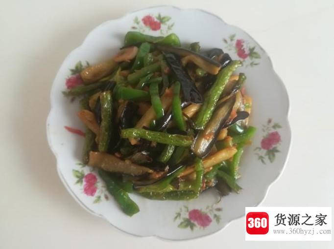 素烧茄子豆角青椒的做法