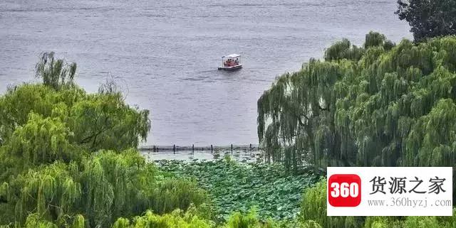 大明湖的“眀”为什么多一横?