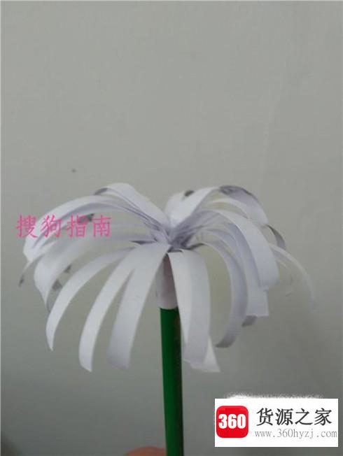 折纸----怎么折叠菊花装饰花？